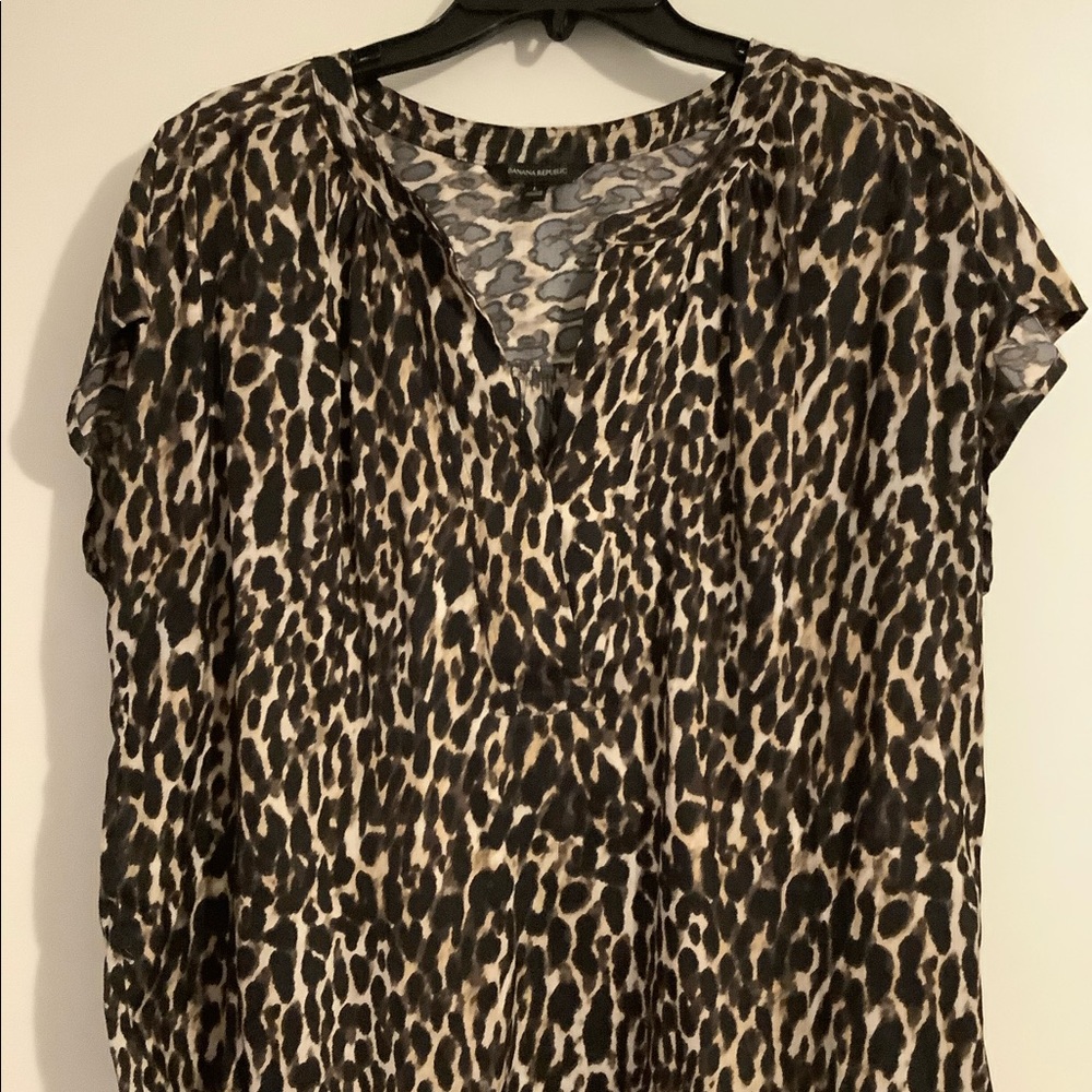 Banana Republic Cap-sleeved Animal Print Blouse Size L